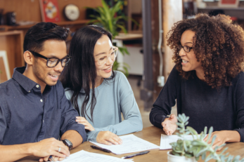 why choose lenders over banks